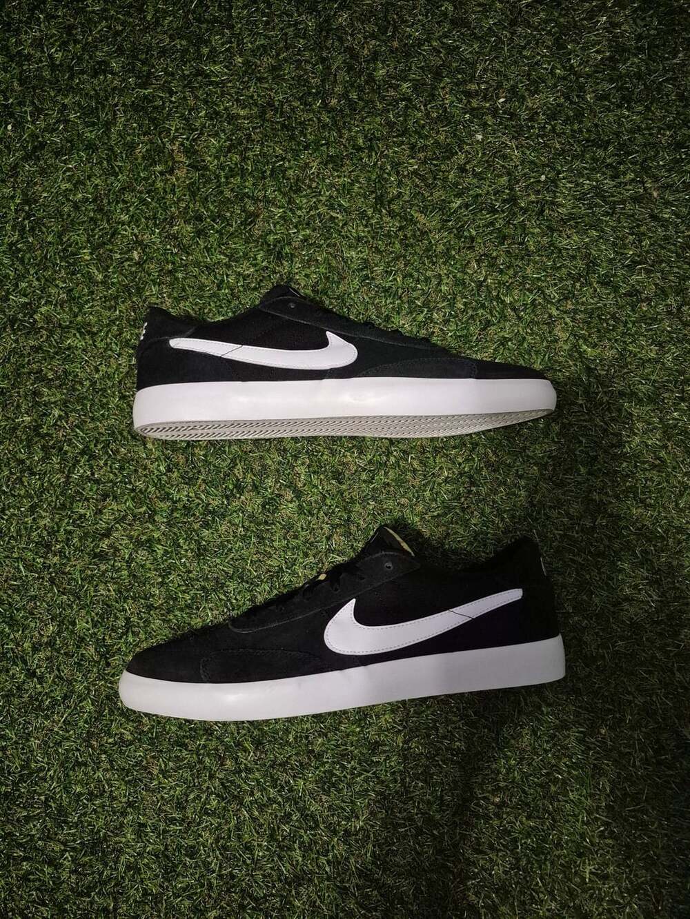 Nike SB Heritage Vulc Men Size 9.5 Skate Shoe Athletic Sneaker Black Sneaker